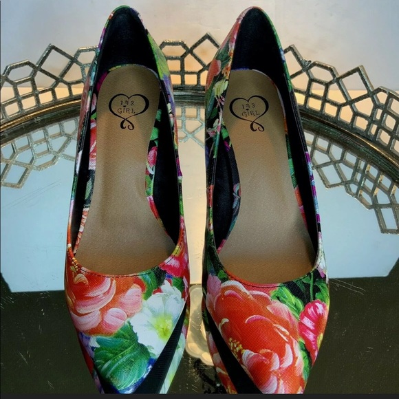 SOLD. 143 Girl Floral Heels Pointed Toe Slip On Shoes#S8 - Picture 4 of 8